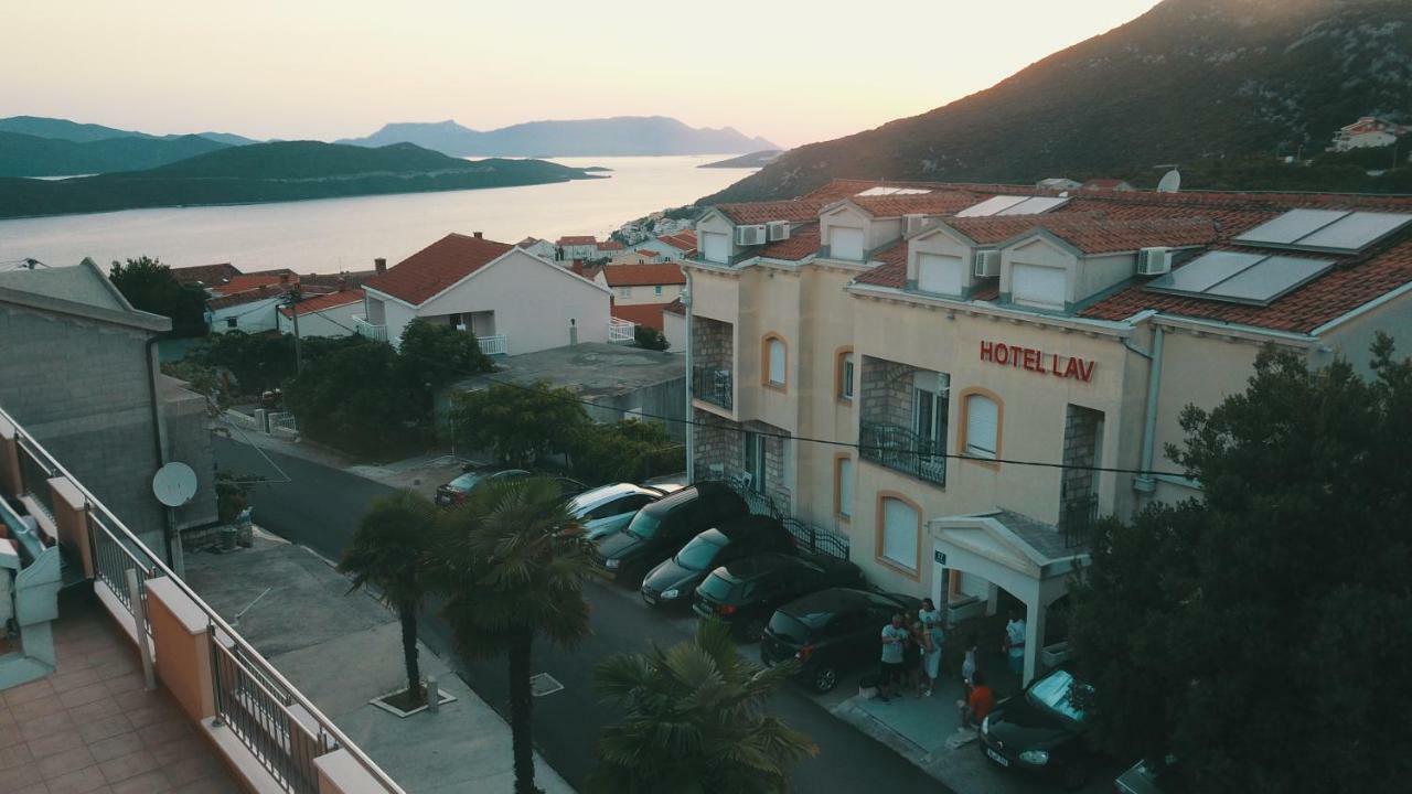 Youth Hotel Lav Neum Exterior photo