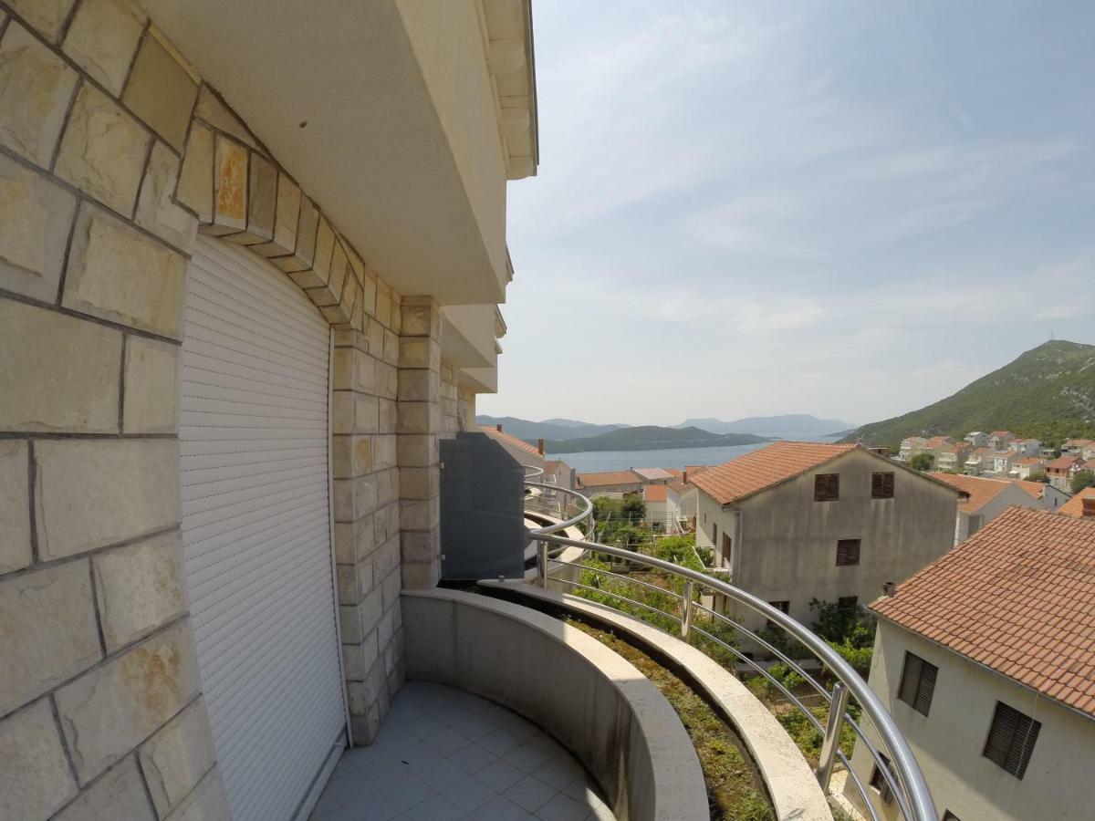 Youth Hotel Lav Neum Exterior photo